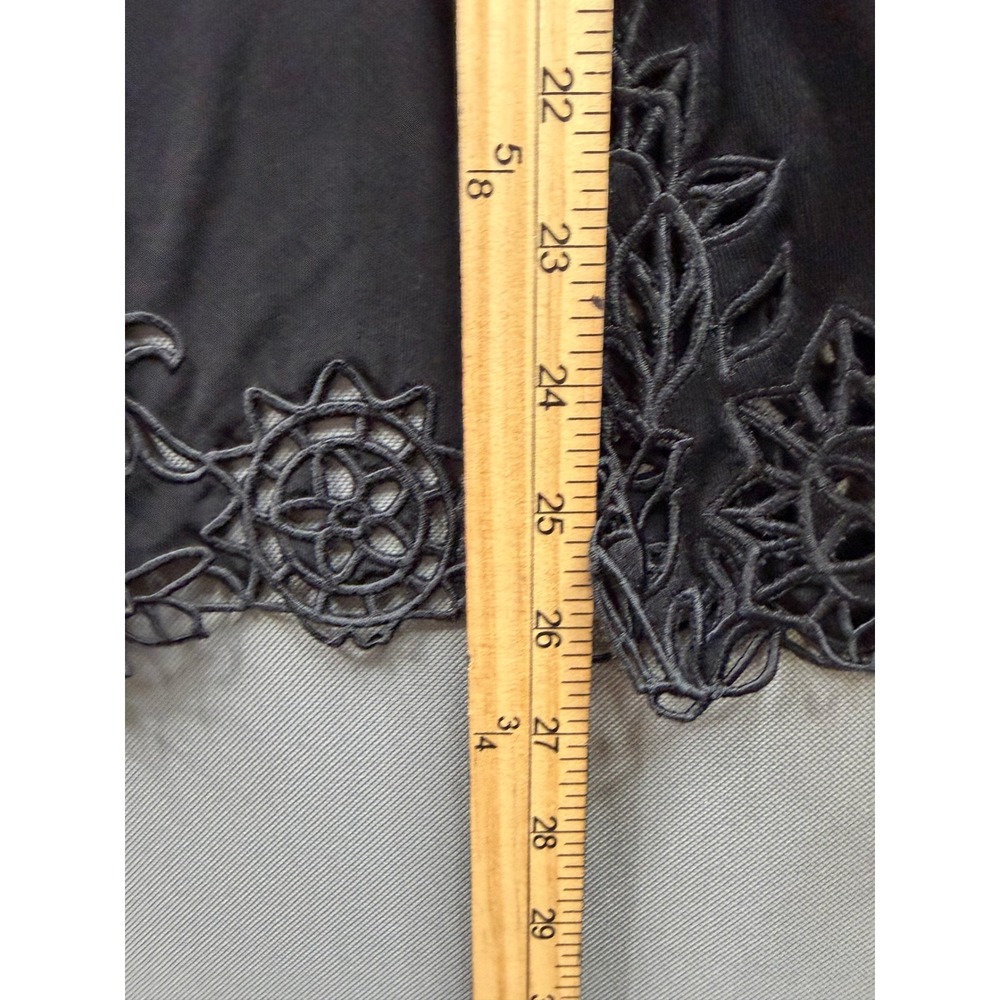 Chico's Travelers Cardigan Womens Black Crochet Lace Hem Hook Eye Size 1 M/L - Picture 4 of 6